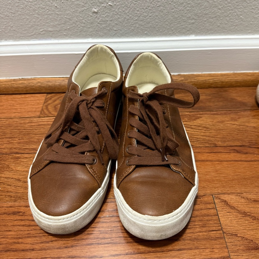 Old Navy Sneakers